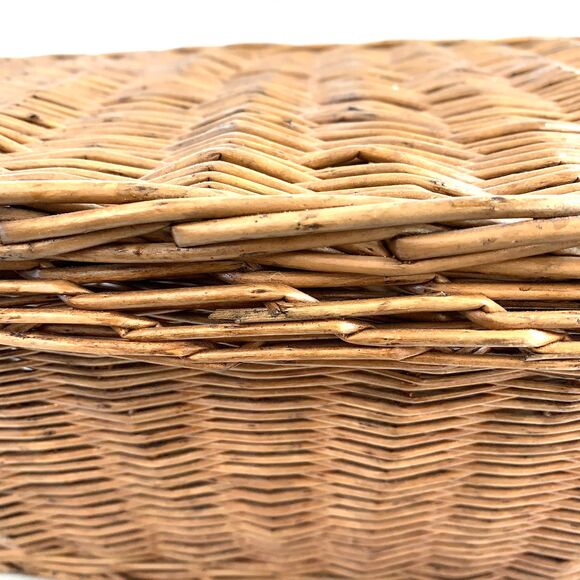 Gift Tree Wicker Basket Lift-Off Lid Storage Picnic Basket Handles w/Gift Tag - Picture 5 of 13